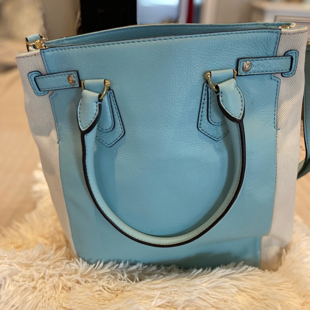 new with tags Henri Bendel bag.